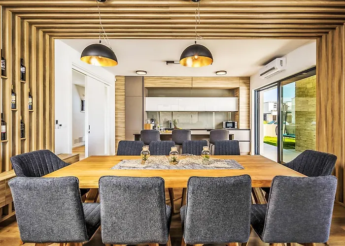 Vila La Perla By Interhome *